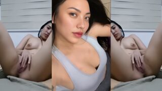 Tigang na tigang na kaya himas nalang muna