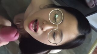 Gustong tikaman ang maalat na garoti