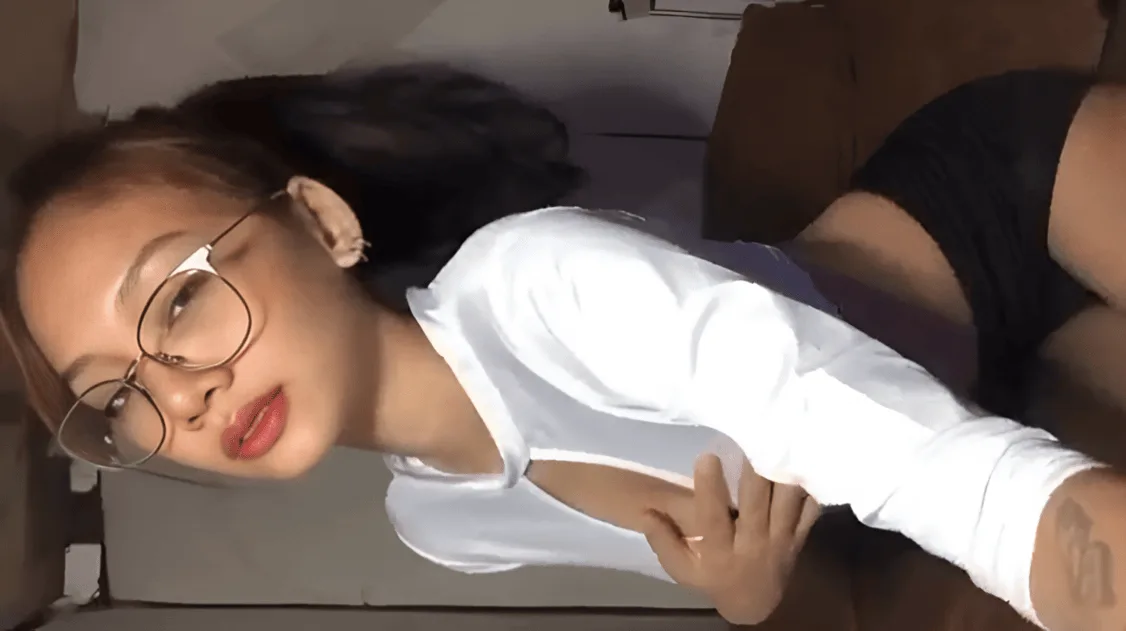 Sexy at yummy ang chix ni ninong
