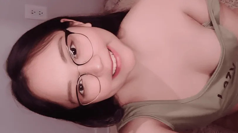 Kinalikot ang matambok na kiffy
